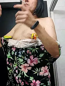 Emily de Carla online show from 10.06.25