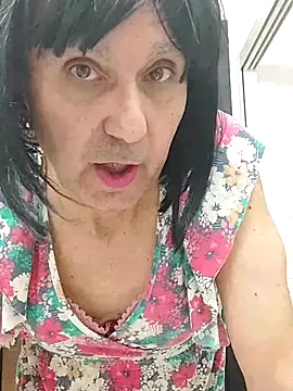 Emily de Carla online show from 11.04.25