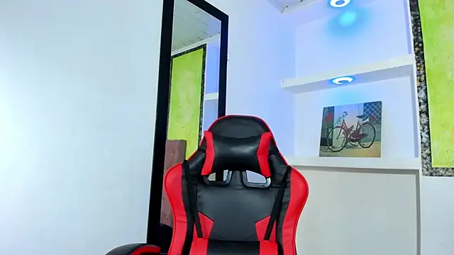 Raven Rouge  online show from 02.09.26