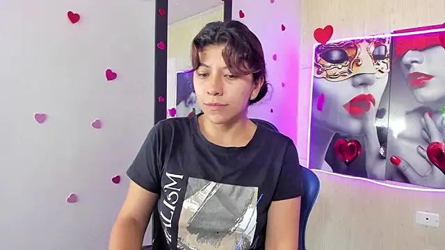 Snapshot of Raven_Rouge_ chatting on 05.19.26 Raven Rouge online show from 05.19.26