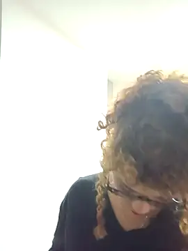 Vikyvoyeur online show from 09.23.25