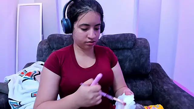 Nicol Chang online show from 11.15.25