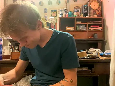 XanderOzzz online show from 10.18.25