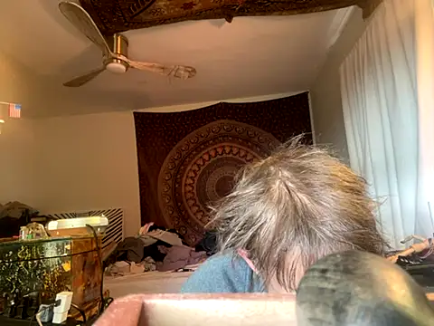 XanderOzzz online show from 11.08.25