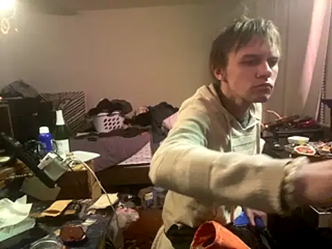 XanderOzzz online show from 12.15.25