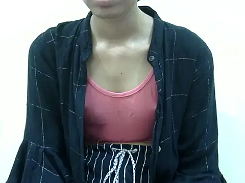 smallcuute online show from 11.23.25