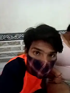 LoveOnStream online show from 09.20.25