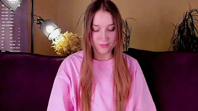 NanaMertins online show from 10.17.25