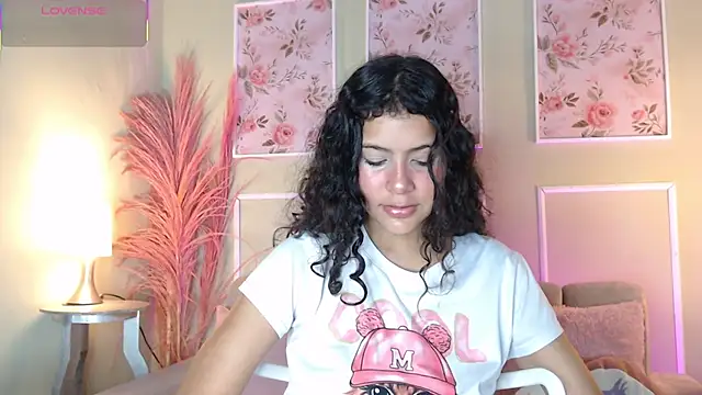 CurlyDani online show from 09.24.25