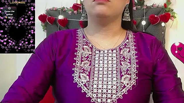 Snapshot of IndraKaur_ chatting on 03.10.26 IndraKaur online show from 03.10.26