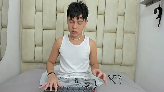 Felipe Cold online show from 09.11.25