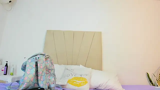  Miaa khalifa  online show from 10.04.25