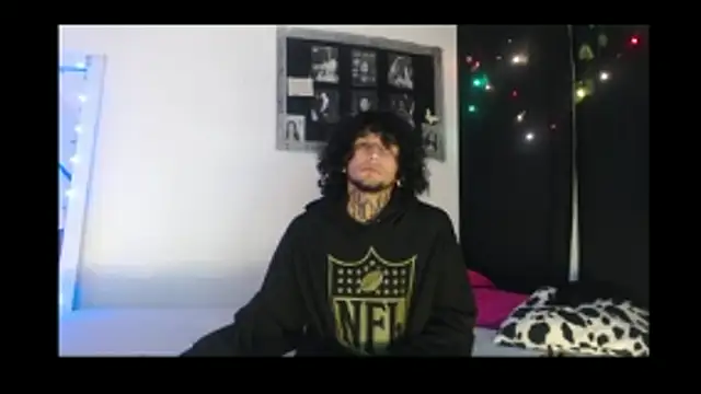 Snapshot of jayusak chatting on 11.08.25 jayusak online show from 11.08.25