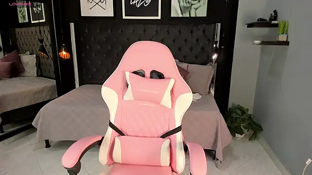 kitty collins  online show from 09.16.25