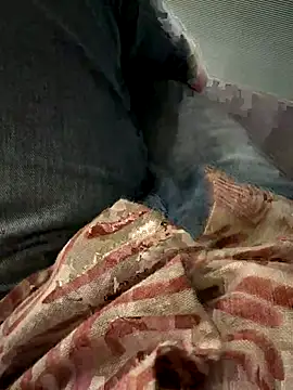 Snapshot of saumon3022 chatting on 09.17.25 saumon3022 online show from 09.17.25