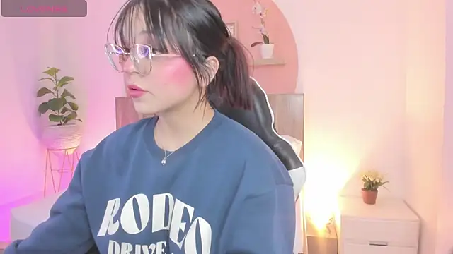 Clara Luu online show from 05.23.26