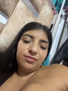 Isaa-Sweet online show from 02.22.26