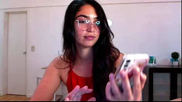 Snapshot of Ariagal chatting on 11.06.25 Ariagal online show from 11.06.25