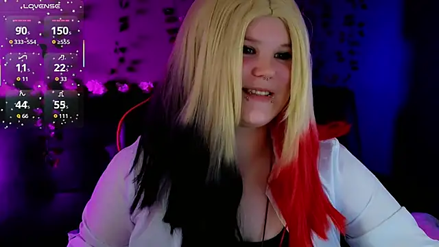 fillisfox  online show from 10.08.25