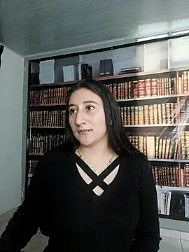 Snapshot of LunaBaby- chatting on 10.16.25 LunaBaby- online show from 10.16.25