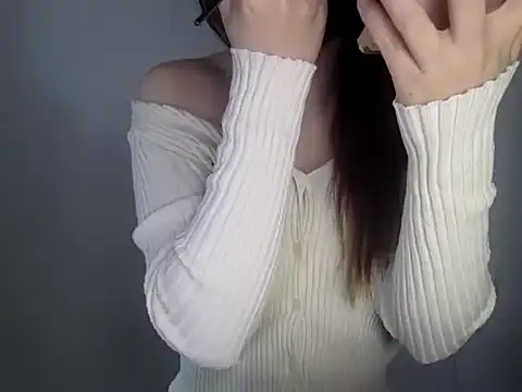 Mia 8 online show from 04.10.26