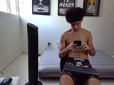 Dollarhot30 online show from 10.07.25