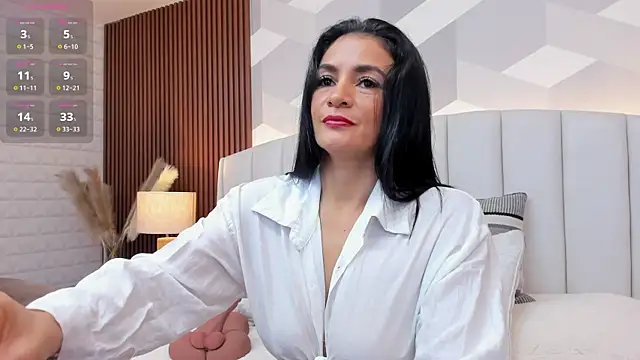 Mommy Naughty online show from 10.10.25