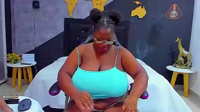 Maiam  Rossi online show from 10.16.25