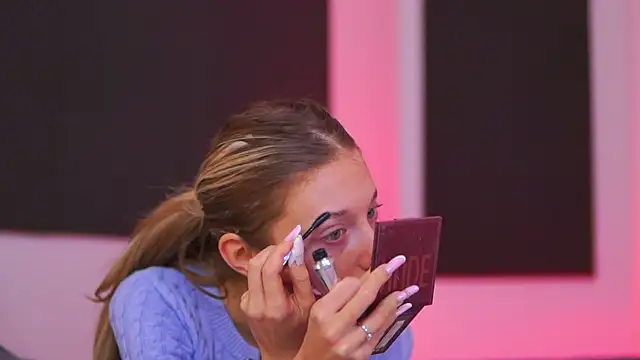 EllieRedd online show from 01.14.26