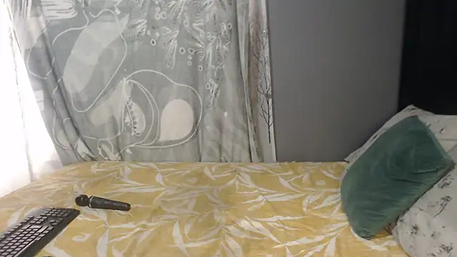 SEXYHUGEASS21 online show from 11.18.25