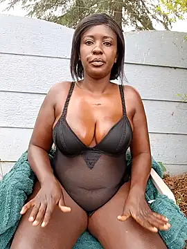 DarkQueen 94 online show from 10.31.25