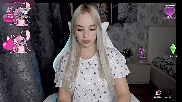 Snapshot of KiraKrox chatting on 09.12.25 KiraKrox online show from 09.12.25