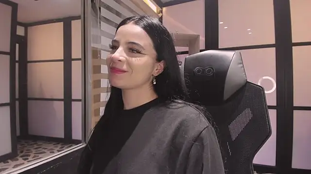 Snapshot of ChannelWhite_ chatting on 09.21.25 ChannelWhite online show from 09.21.25