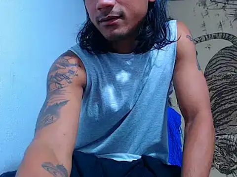 Snapshot of davidcutterr chatting on 07.24.26 davidcutterr online show from 07.24.26