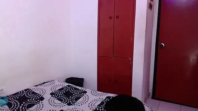 Snapshot of EvaHarryy chatting on 06.10.26 EvaHarryy online show from 06.10.26