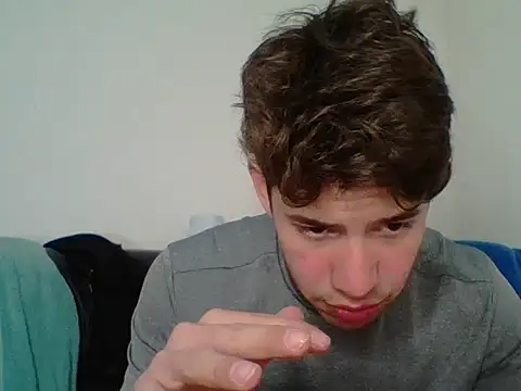 Maxtaylor18 online show from 11.13.25