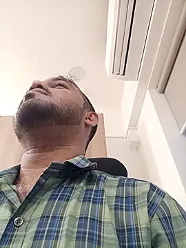 VJ17 online show from 04.08.26