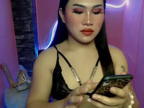 pretty lassy online show from 11.07.25