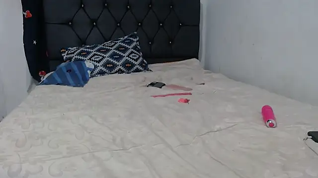 Snapshot of Angeliicaxx chatting on 09.30.25 Angeliicaxx online show from 09.30.25