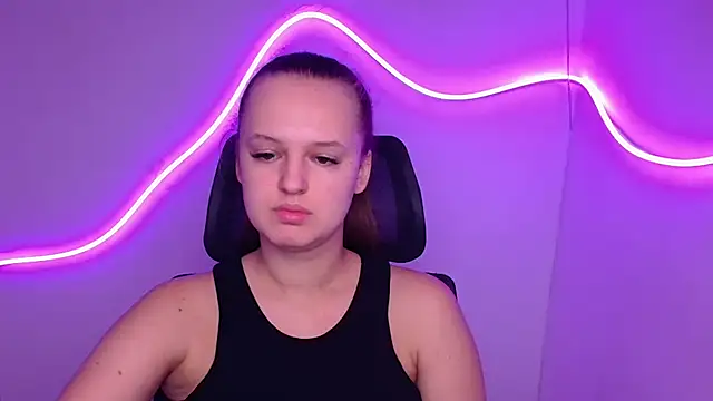 Aurora White online show from 09.23.25