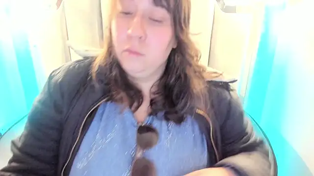  Emily rosee  online show from 09.19.25