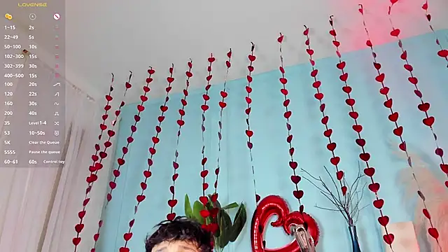 Leo Savage  online show from 02.14.26