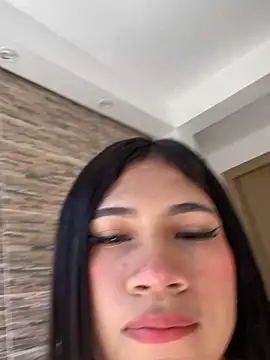 Snapshot of LiaSaenz27 chatting on 09.09.25 LiaSaenz27 online show from 09.09.25