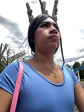 Snapshot of LiaSaenz27 chatting on 09.12.25 LiaSaenz27 online show from 09.12.25