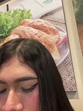 Snapshot of LiaSaenz27 chatting on 10.03.25 LiaSaenz27 online show from 10.03.25