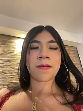 Snapshot of LiaSaenz27 chatting on 10.12.25 LiaSaenz27 online show from 10.12.25