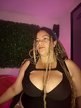 Eva Luxei online show from 10.28.25