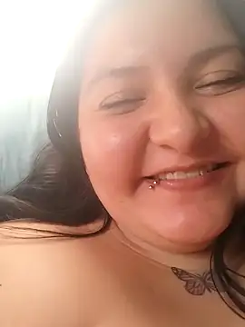 Snapshot of SoffiiCurvy chatting on 09.13.25 SoffiiCurvy online show from 09.13.25