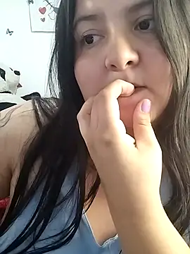 Snapshot of SoffiiCurvy chatting on 09.20.25 SoffiiCurvy online show from 09.20.25