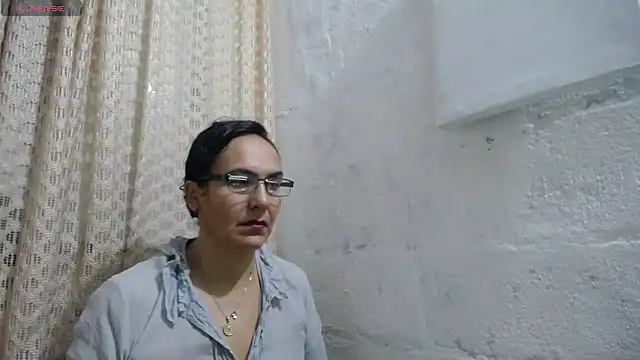 gabbyparker  online show from 09.10.25